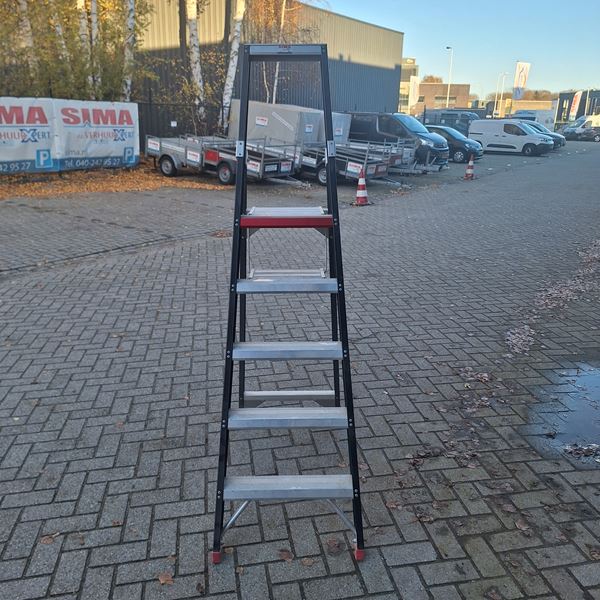 trap met bordes en met 5 treden 